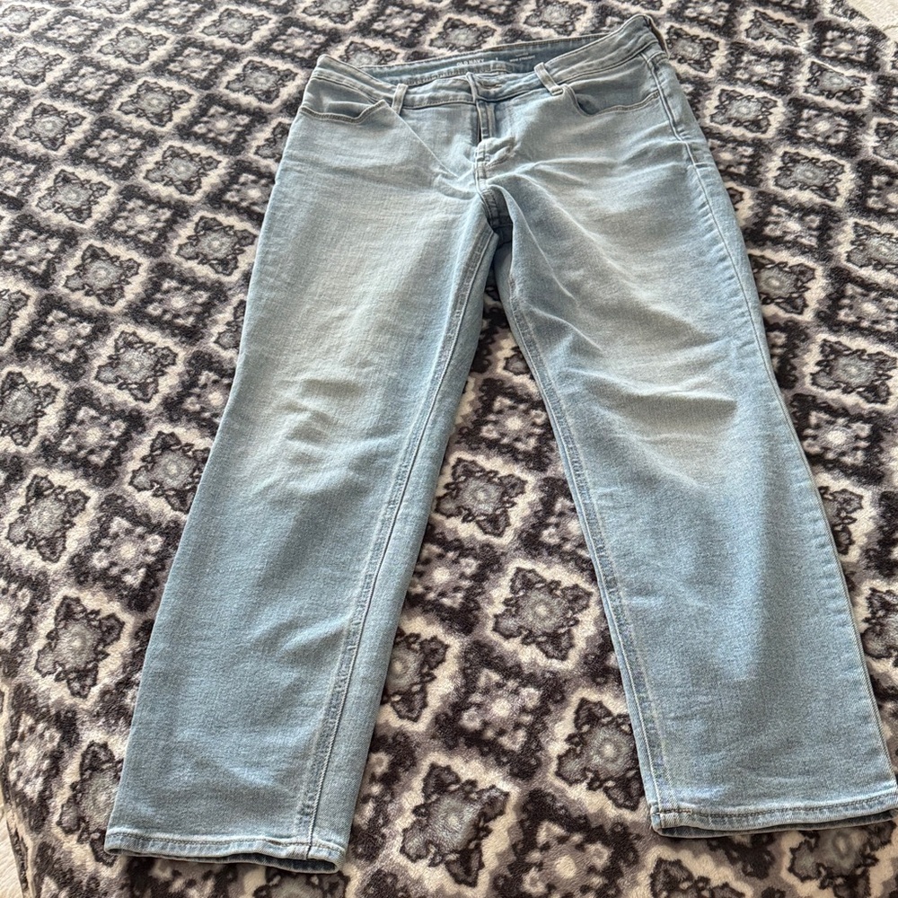 Old Navy Light Blue Relaxed Straight Jeans